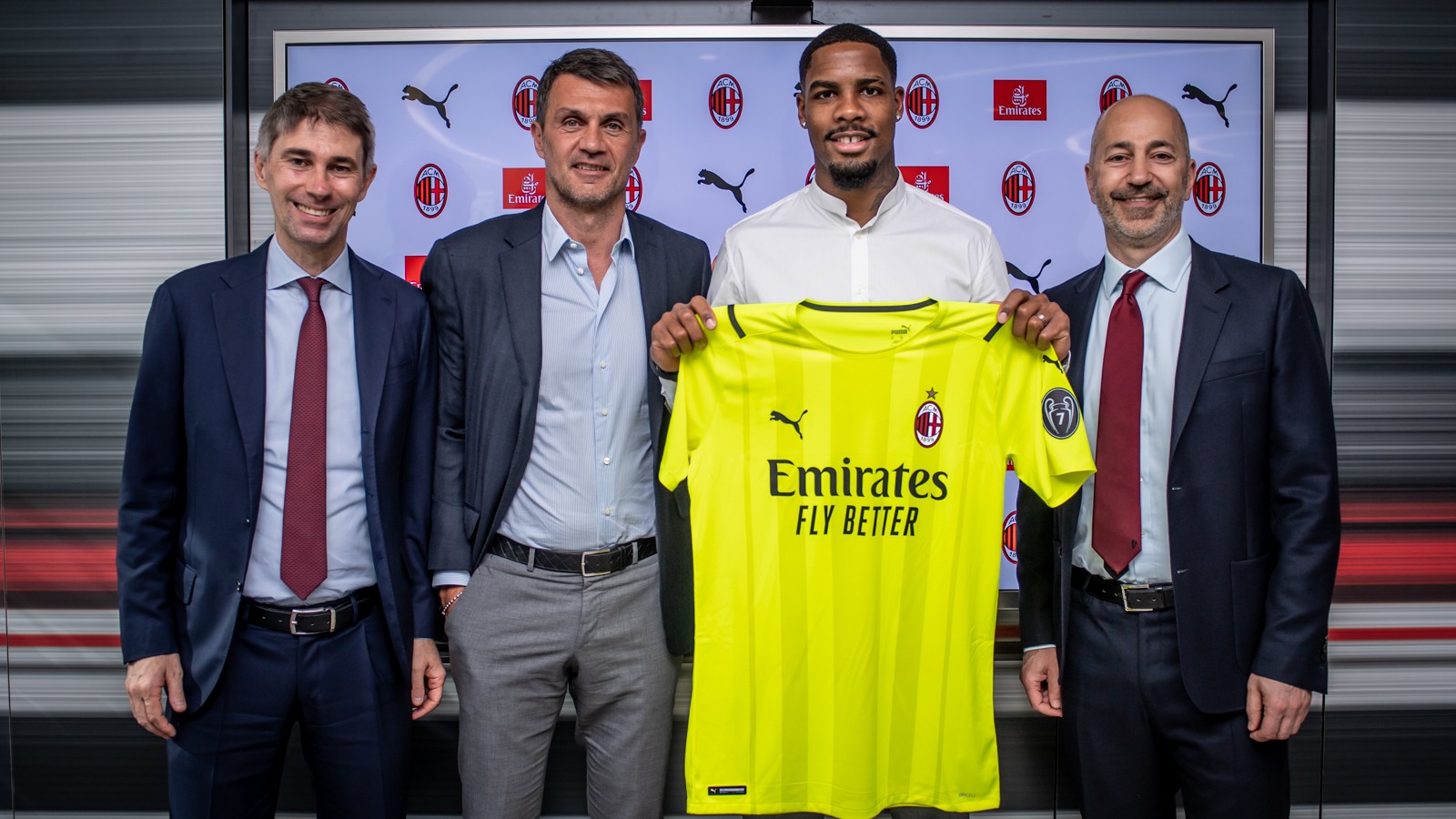 AC Milan chiêu mộ nhiều tân binh trong kỳ chuyển nhượng 2021